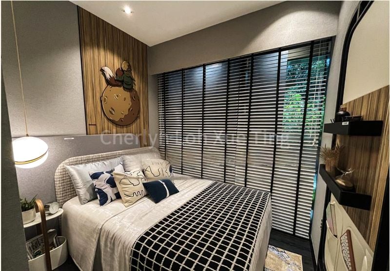 BLOSSOMS BY THE PARK 4