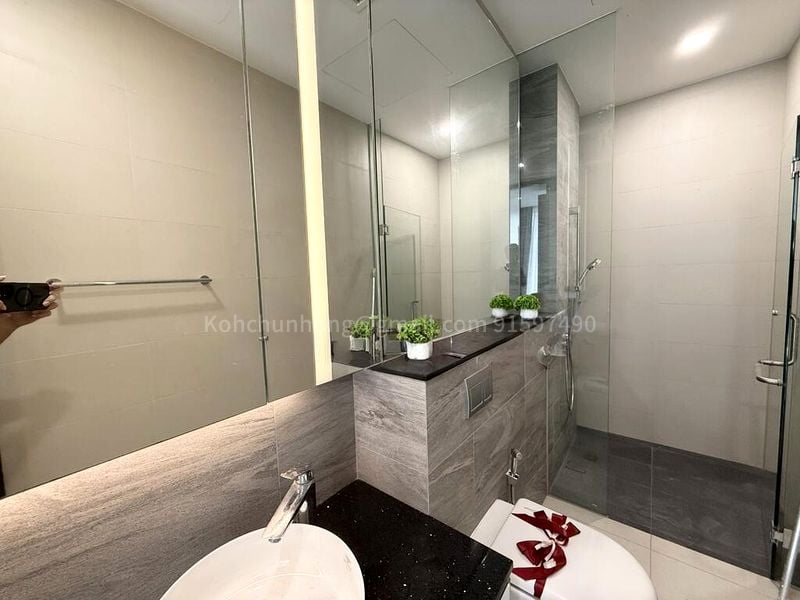 KALLANG RIVERSIDE 11