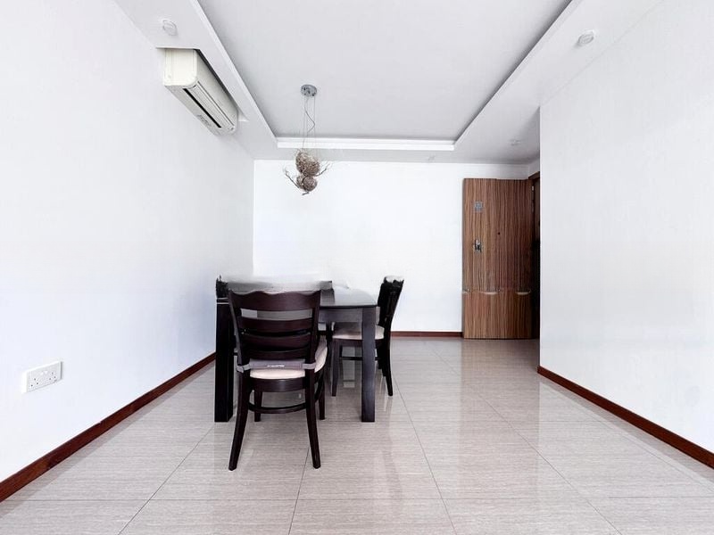 FLO RESIDENCE 5