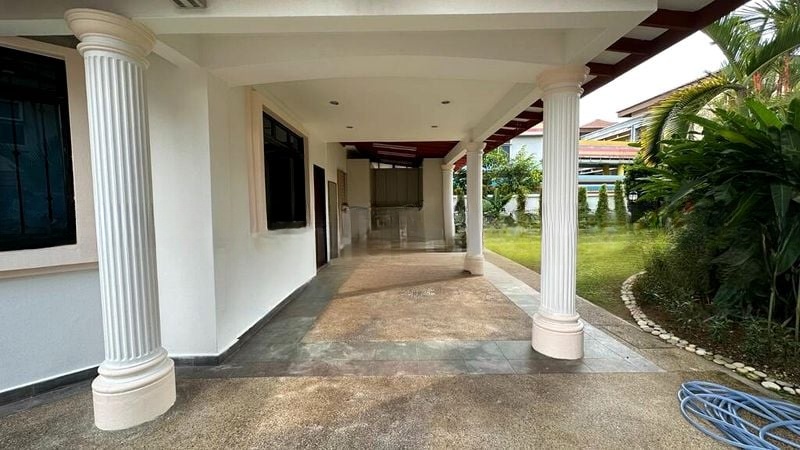CORONATION SHOPPING PLAZA 10