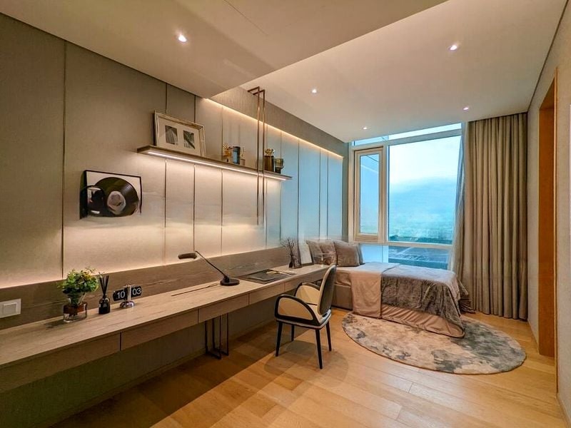 THE ROCHESTER RESIDENCES 7