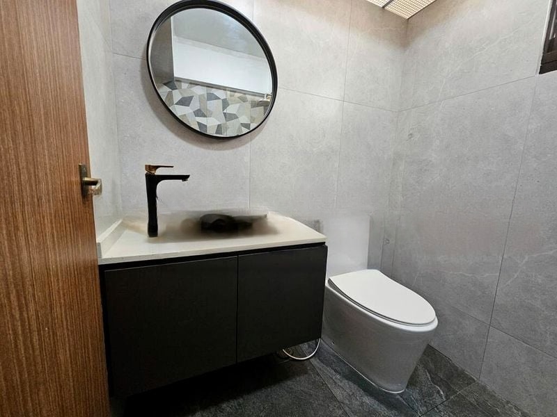 BT BATOK WEST AVE 8 6