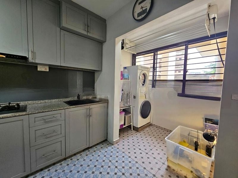 BT BATOK WEST AVE 8 8