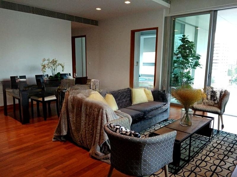 SKYLINE @ ORCHARD BOULEVARD 11