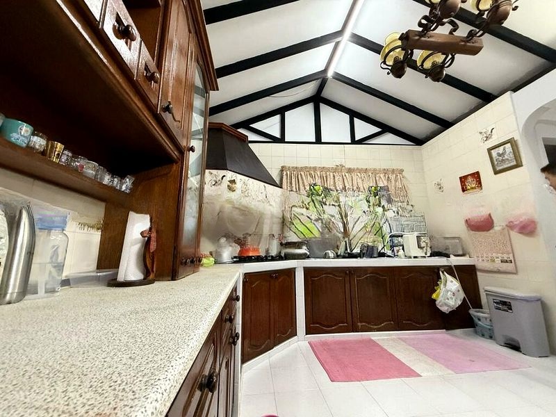 PEAKVIEW ESTATE 5