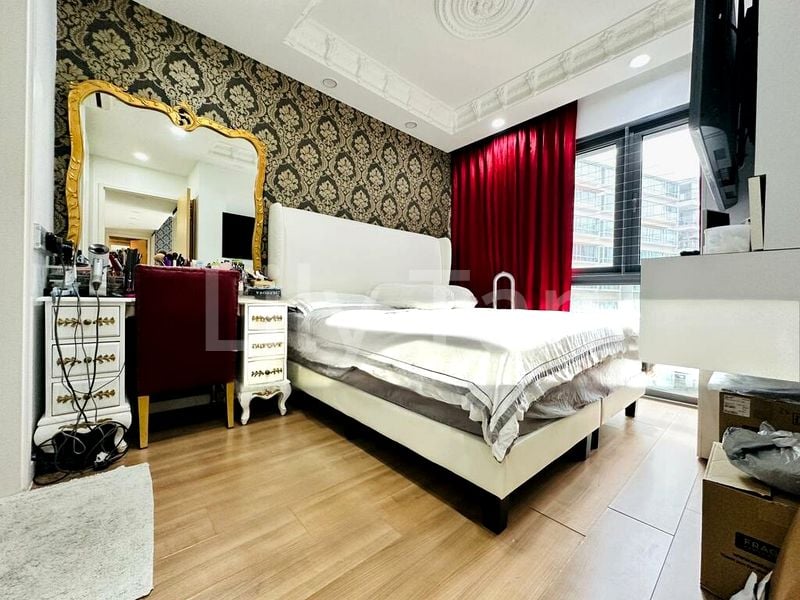 THE LAKEFRONT RESIDENCES 5