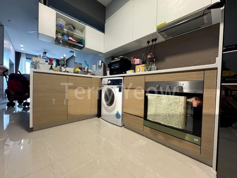 TREASURE AT TAMPINES 3