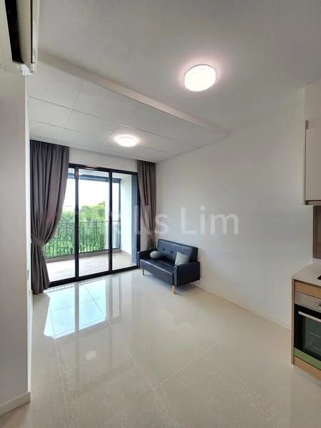 TREASURE AT TAMPINES 8