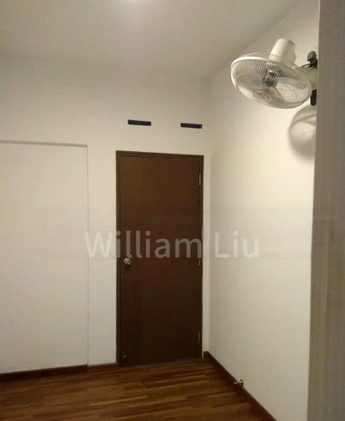 HOLLYWOOD APARTMENTS 6