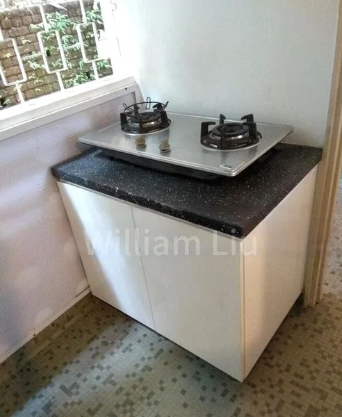 HOLLYWOOD APARTMENTS 8