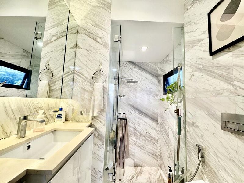 MAYFAIR RESIDENCES 6