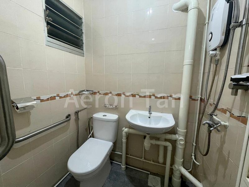 ANG MO KIO AVE 10 10