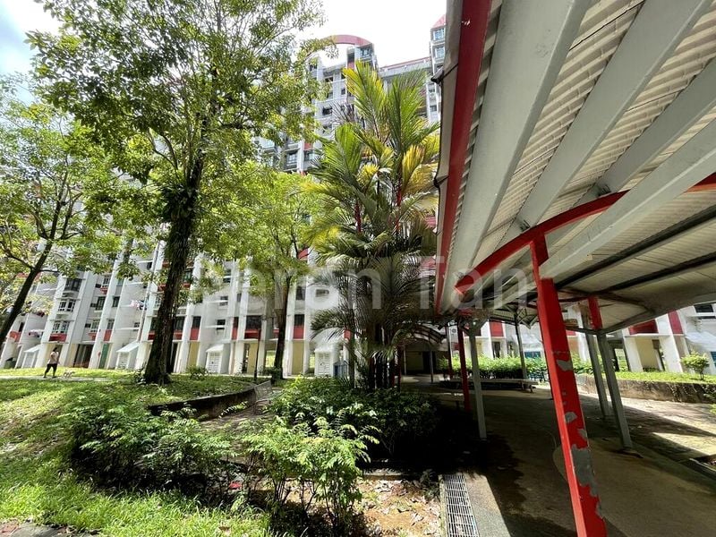 ANG MO KIO AVE 10 12