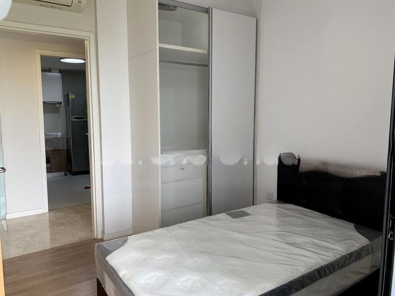 THE LAKEFRONT RESIDENCES 3