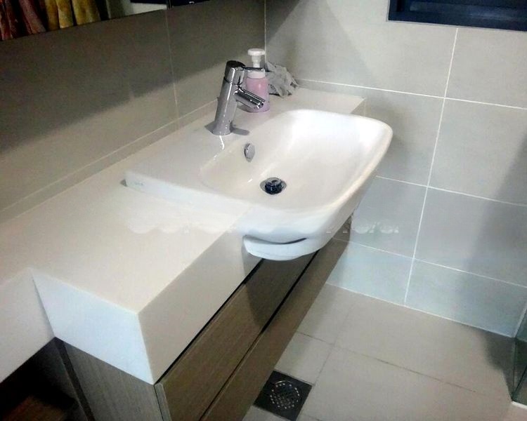 THE LAKEFRONT RESIDENCES 8