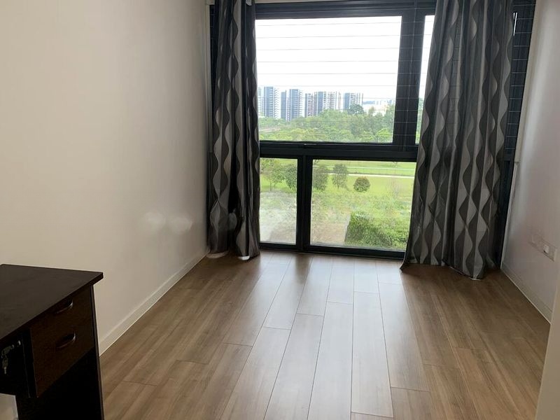 THE LAKEFRONT RESIDENCES 7