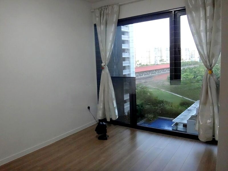 THE LAKEFRONT RESIDENCES 6