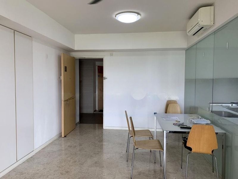 THE LAKEFRONT RESIDENCES 10