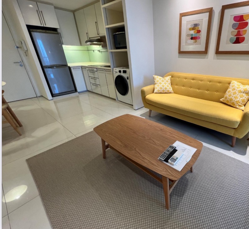 HIGH STREET CENTRE 11