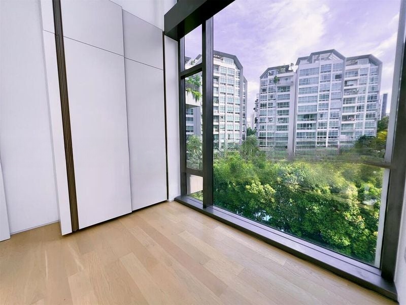 SLOANE RESIDENCES 4