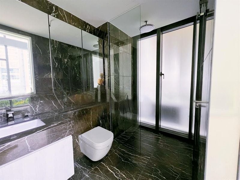 SLOANE RESIDENCES 5