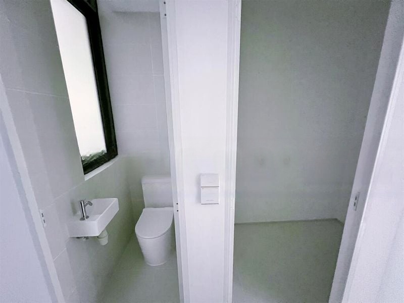 SLOANE RESIDENCES 7