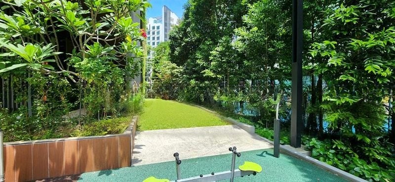 SLOANE RESIDENCES 13