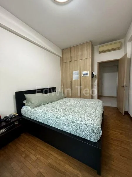 VARSITY PARK CONDOMINIUM 4