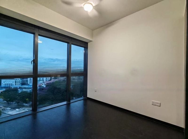 THE LINQ @ BEAUTY WORLD 6