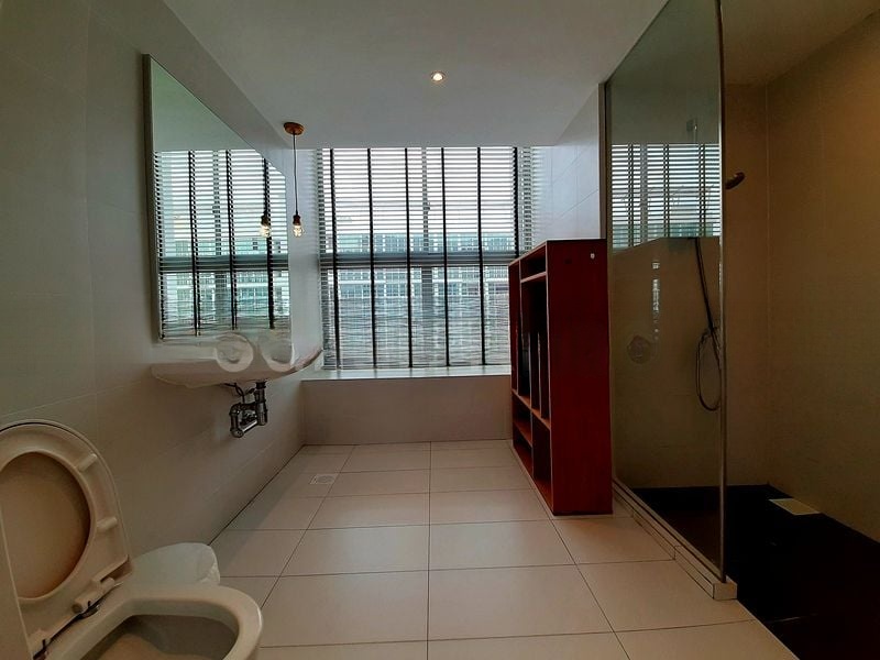 LOTUS AT PAYA LEBAR (EAST WING) 9