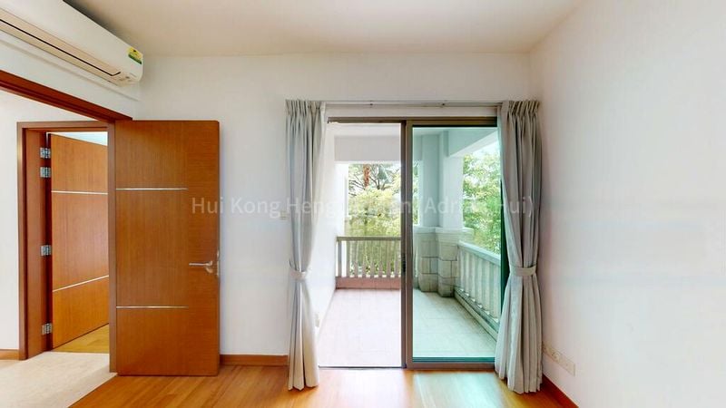 THE BERTH BY THE COVE 5