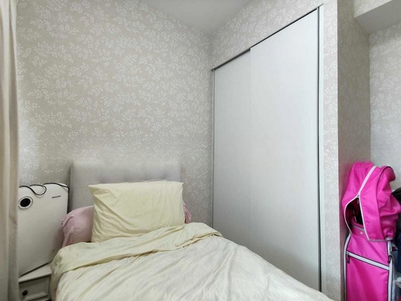 EIGHT RIVERSUITES 11