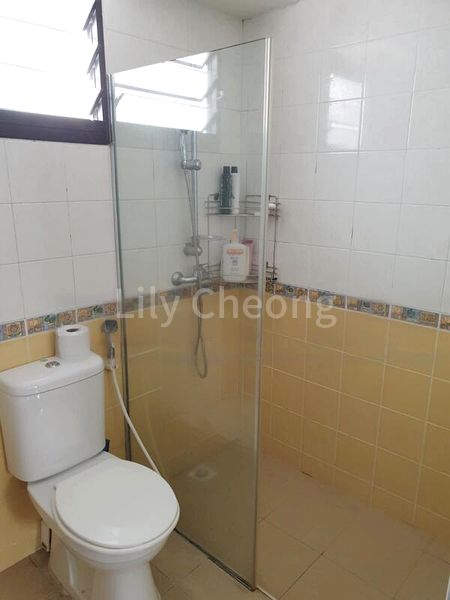 WELLINGTON CIRCLE 12