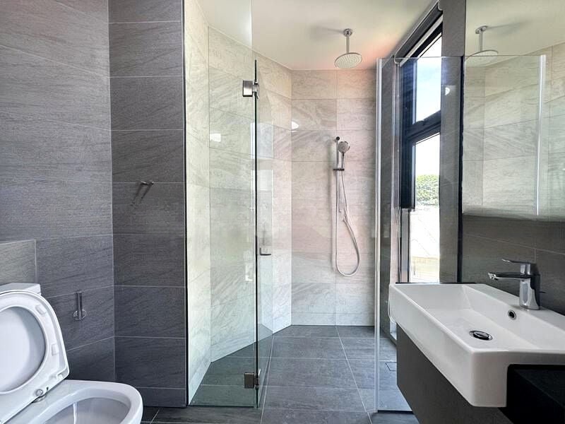 PARKWOOD RESIDENCES 5