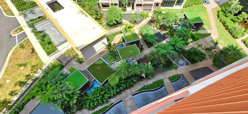 RIVERFRONT RESIDENCES 10