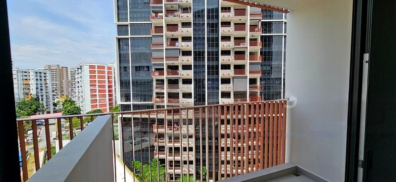 RIVERFRONT RESIDENCES 9