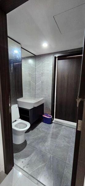 RIVERFRONT RESIDENCES 3