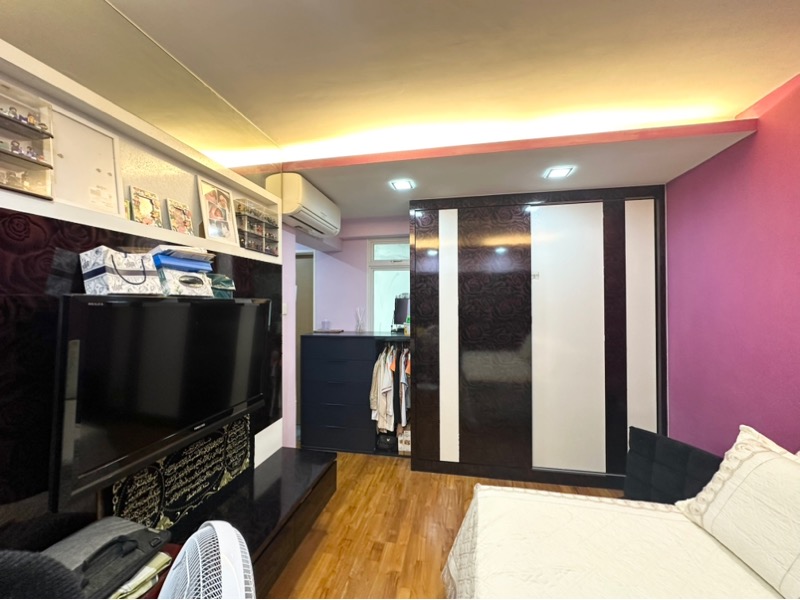 SENGKANG EAST AVE 18