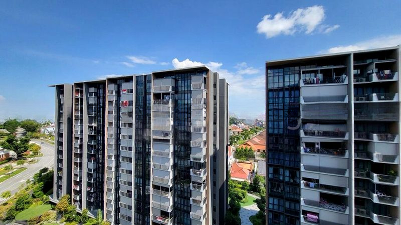 THE GARDEN RESIDENCES 9