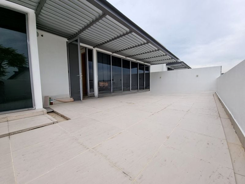 ELLIOT AT THE EAST COAST 9