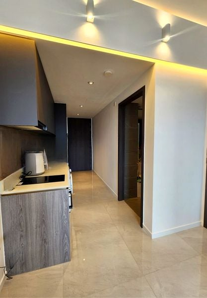 RIVERFRONT RESIDENCES 8