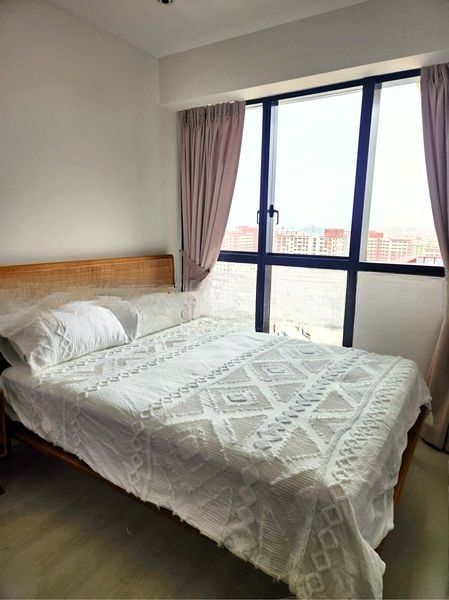 RIVERFRONT RESIDENCES 5