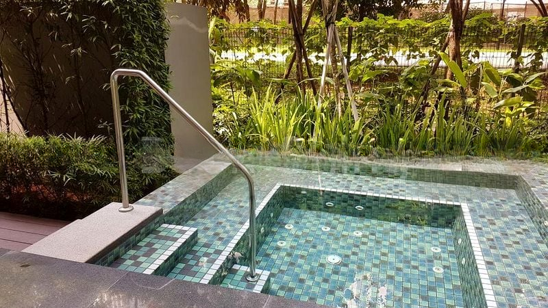 COMMONWEALTH TOWERS 9