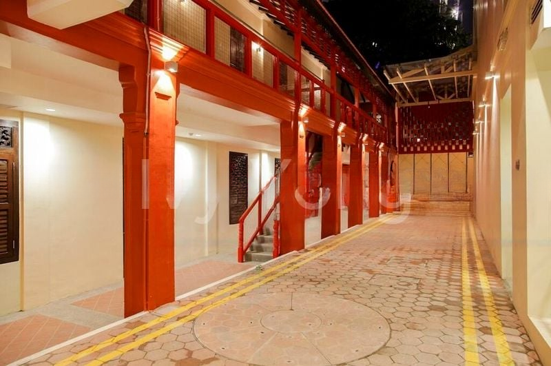 THE RED HOUSE 1
