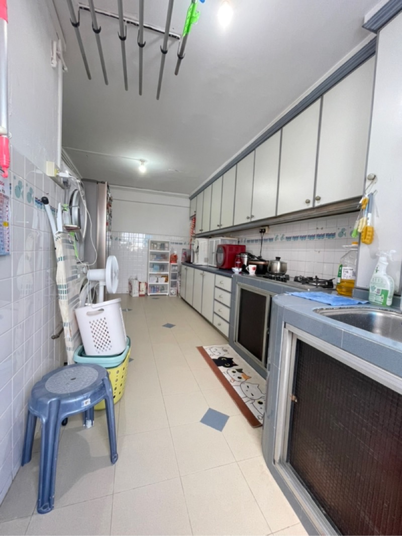 HOUGANG AVE 2 8