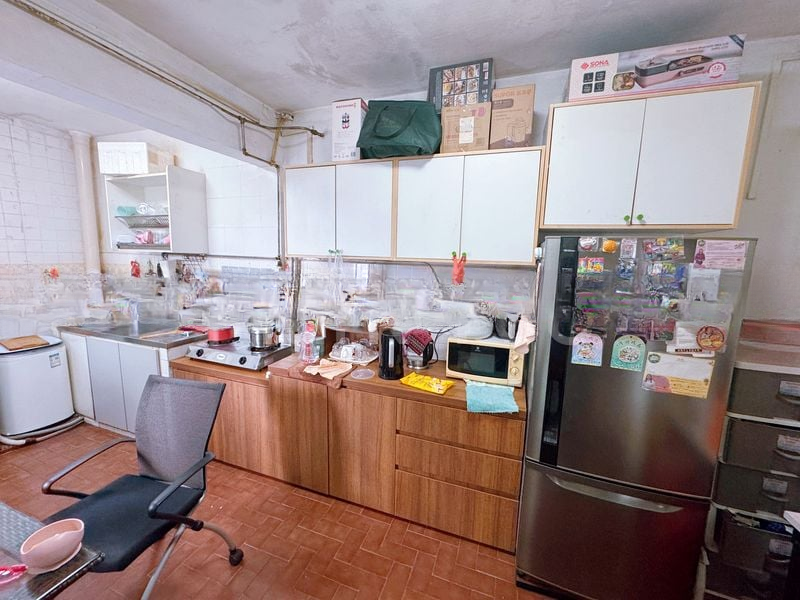 ANG MO KIO AVE 10 12