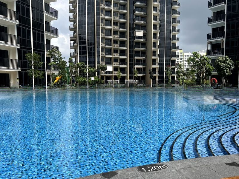 SENGKANG GRAND RESIDENCES 8