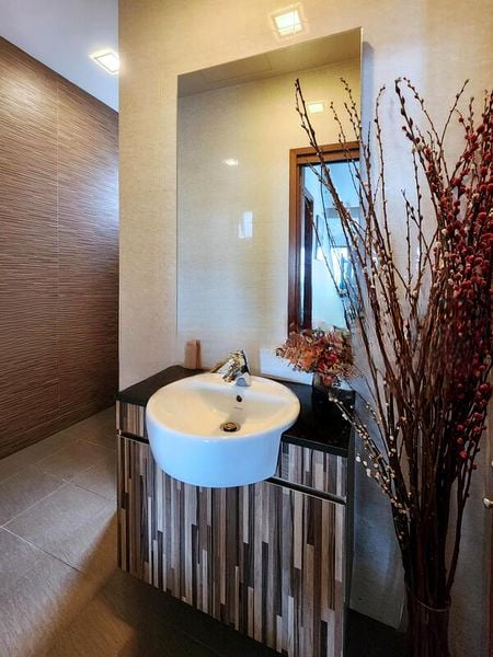 BUKIT LOYANG ESTATE 12