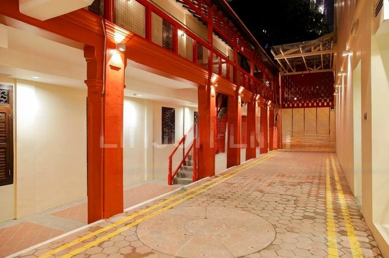 THE RED HOUSE 1