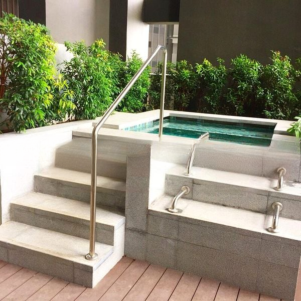 COMMONWEALTH TOWERS 5